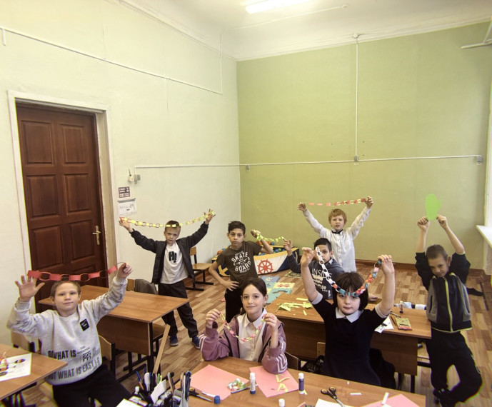 Занятия с аппликациями.